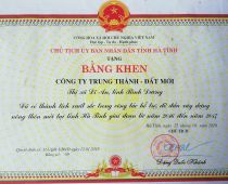 UBND tỉnh Hà Tĩnh trao tặng bằng khen cho Công ty Cổ phần Trung Thành